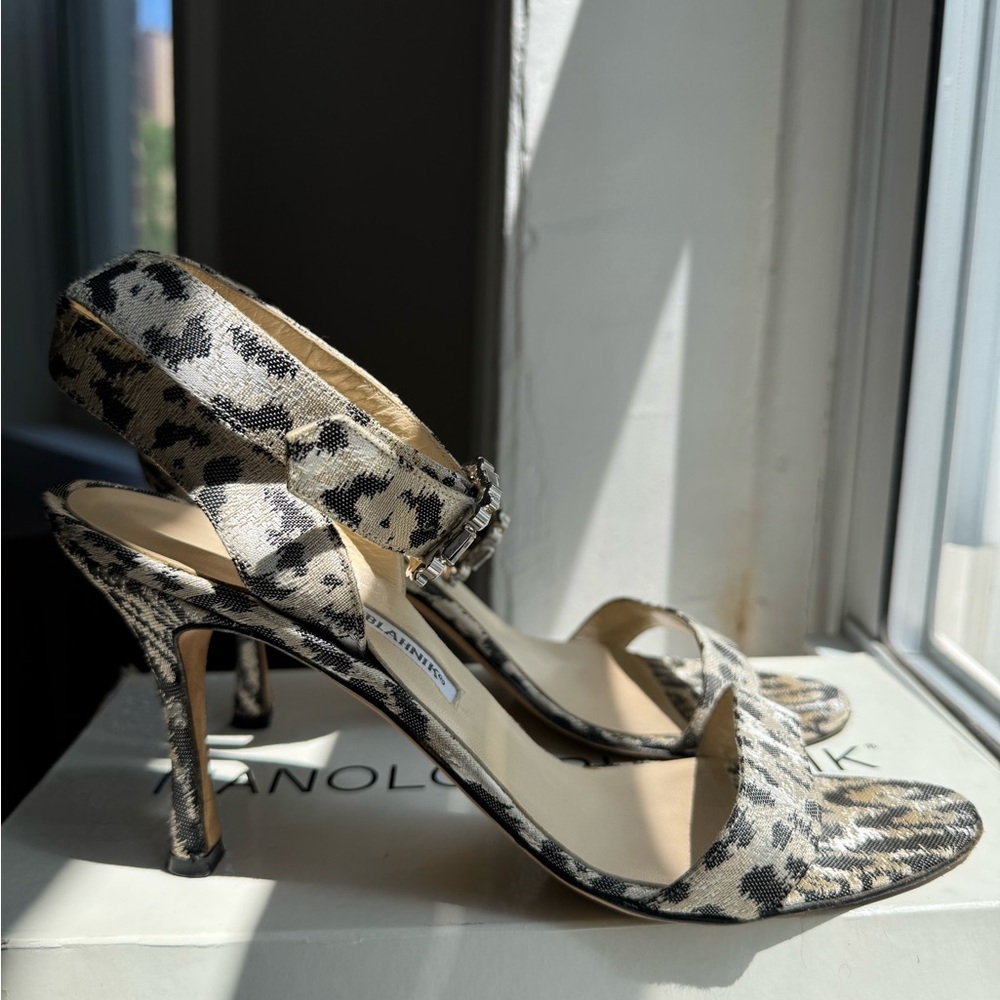 Manolo Blahnik Women's Leopard Print Heels